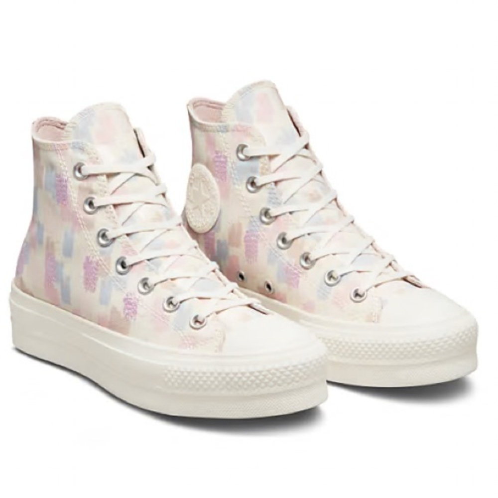 NIB Converse Chuck Taylor All Star Lift printed Sneakers in Artic Size: 7